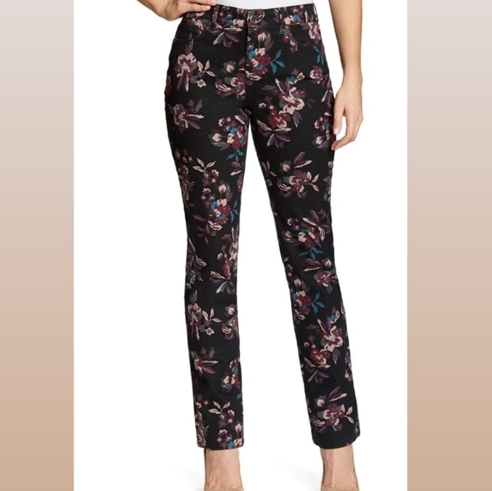 Bandolino  Amy straight leg Floral jean